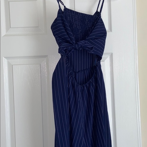 jumpsuit - Picture 2 of 3